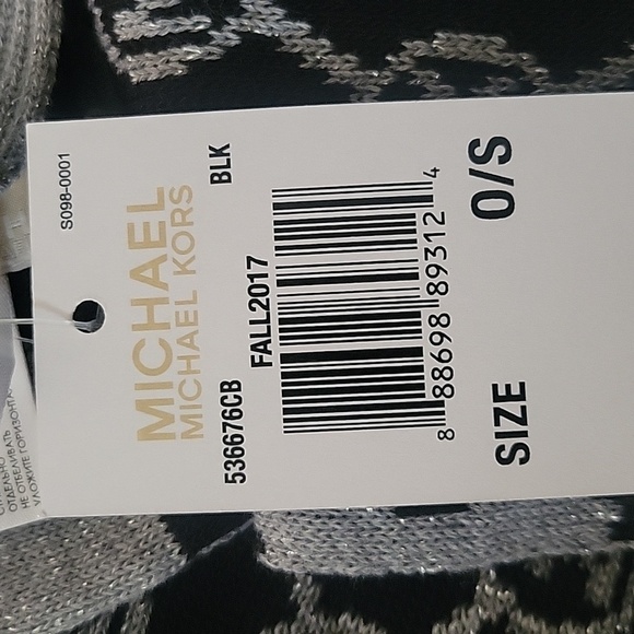 Michael Kors scarf NWT size 0/S black/gray/ silver color. - Picture 6 of 7